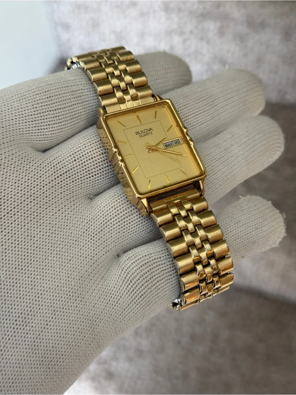 Bulova vintage tank daydate Gold Tone Quartz Rectangular Watch men’s